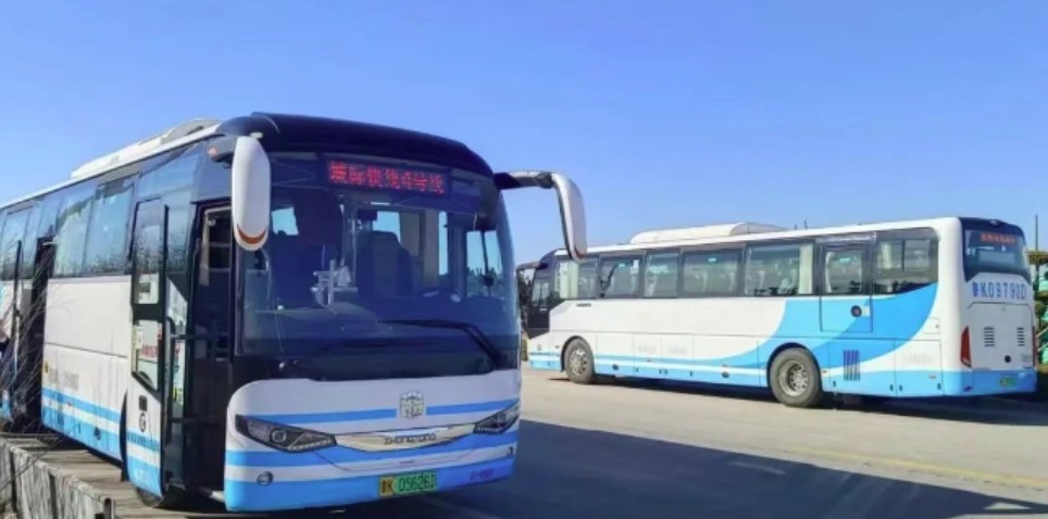 乘坐城際4號(hào)線，打卡布魯維斯、那香海、海草部落，連線貓頭山、火炬八街。